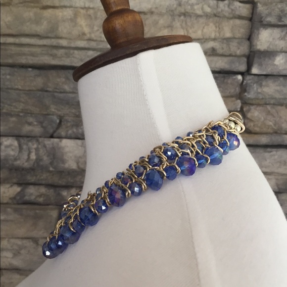 Blue beaded bib statement necklace - Picture 2 of 4